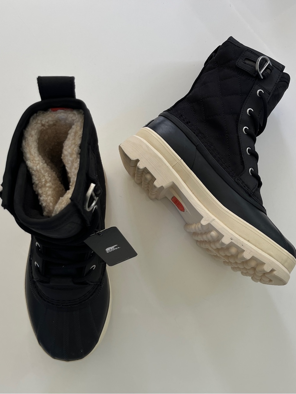 Sorel Women's Caribou Royal Winter Boots Black/Chalk.